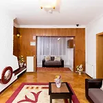 Casa Dealul Melcilor בית הארחה *